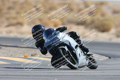 media/Jan-10-2025-CVMA Friday Practice (Fri) [[489e0da257]]/Group 4 and Trackday/Session 4 (Turn 16)/